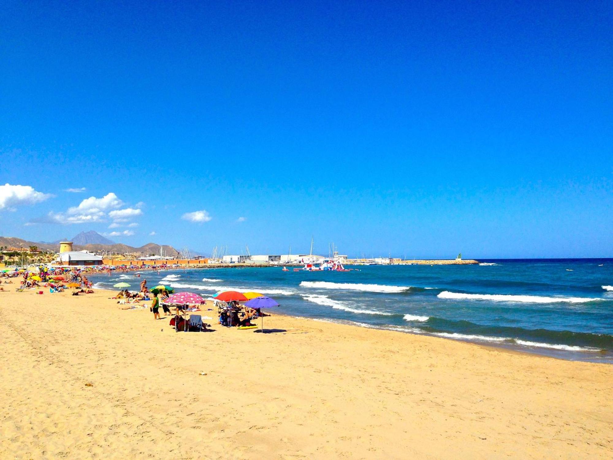 Apartamento Las Torres El Campello Kültér fotó